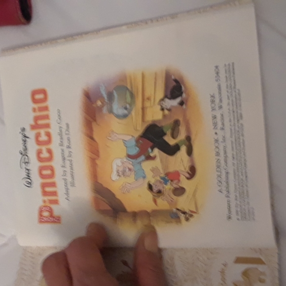 Walt Disney Pinocchio Little Golden Book - Picture 6 of 9